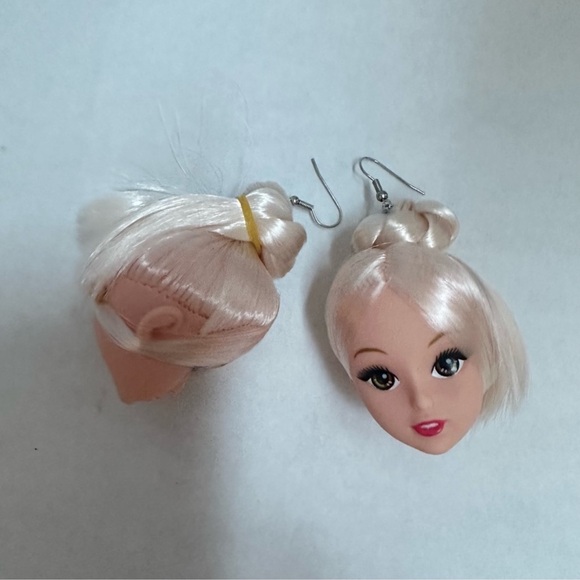 Barbie Doll head earrings new - Picture 2 of 5